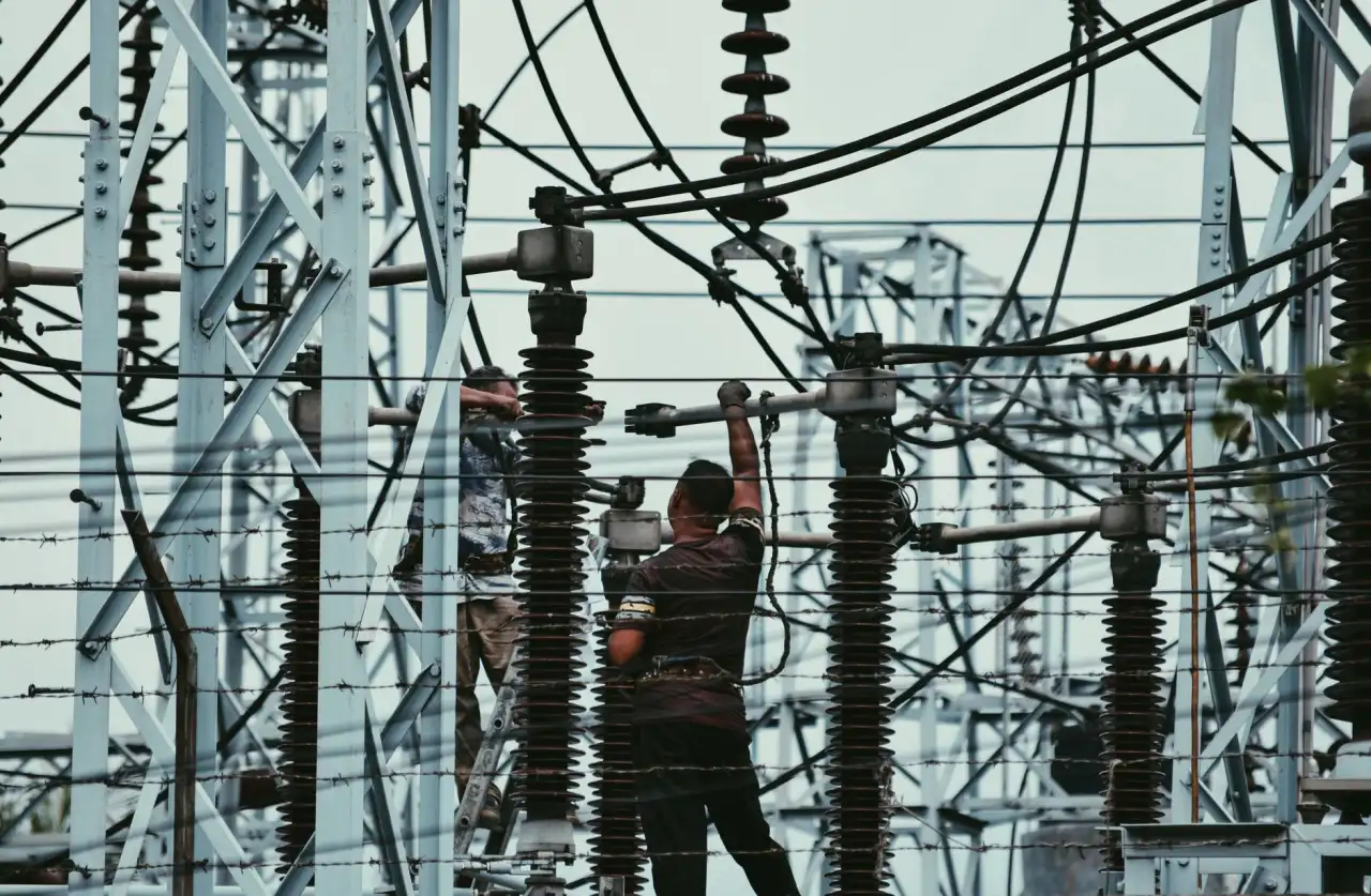 产业园区物业服务智能化升级路径及成本优化方案