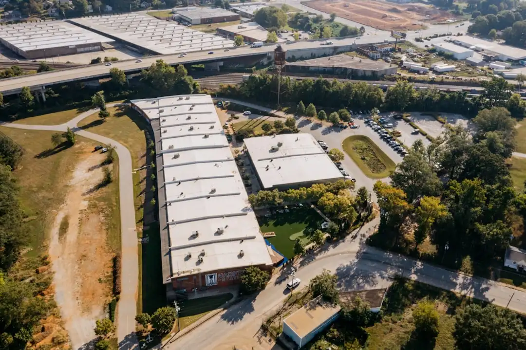 产业园运营服务如何提升园区入驻率与商业活力——上海李毓实业实践解析正文配图 1